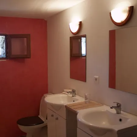 Holiday home Les Bourdoncles