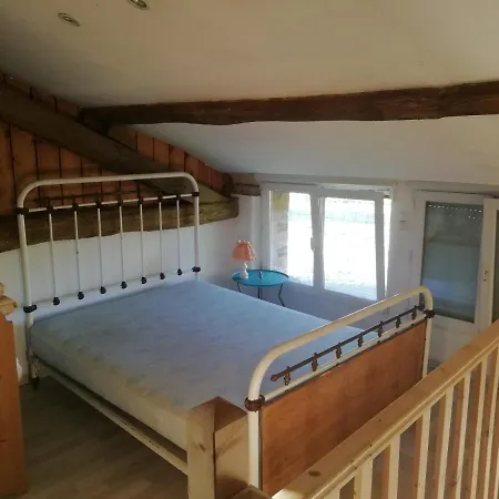 Les Bourdoncles Holiday home